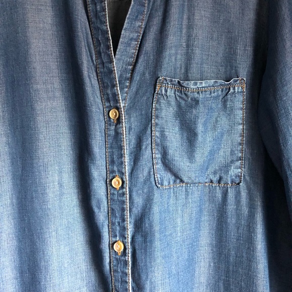 Cloth & Stone Chambray Jean Button Down Shirt - Picture 4 of 7